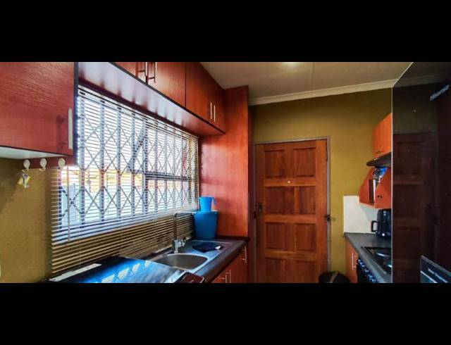 3 BEDROOM HOUSE FOR SALE IN DAWN PARK EXT
